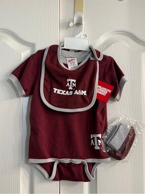 Texas A&M 12 Months 3 Piece Set - Onesie, Bib & Booties